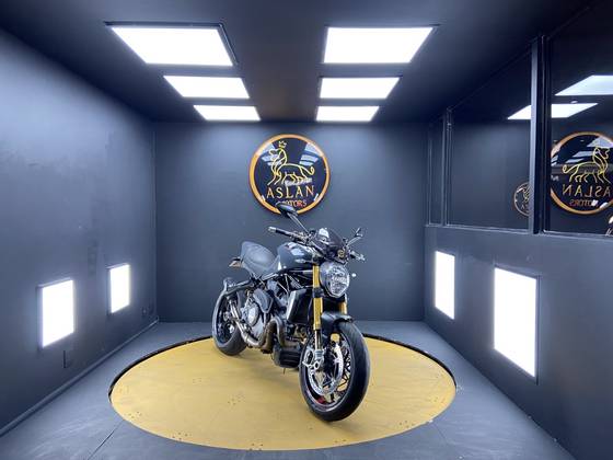 DUCATI MONSTER 1200 S 